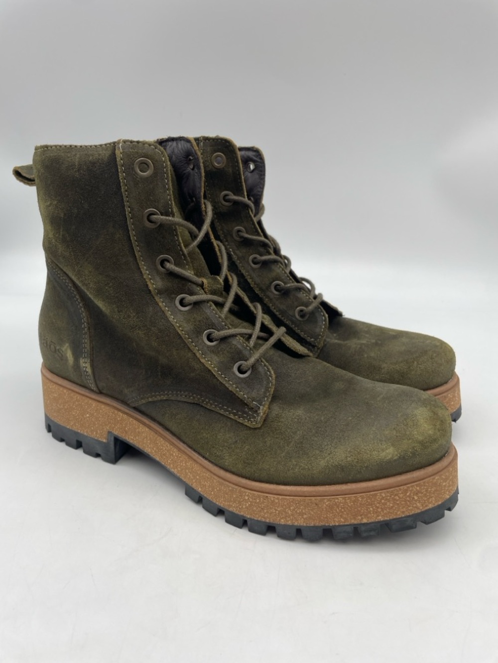 Taos Footwear “Main Street” Ankle Boots in Olive Rugged. 39 (8-8.5)